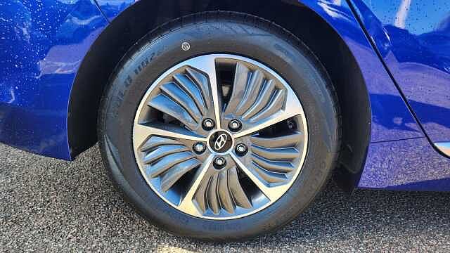 Hyundai Ioniq 1.6 GDi Plug-in Hybrid Premium 5dr DCT